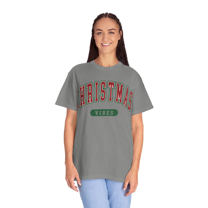 Retro Christmas Vibes T-shirt | Womens Christmas Outfit | Holiday Tees | Womens Xmas Party Gift, Festive Holiday shirt