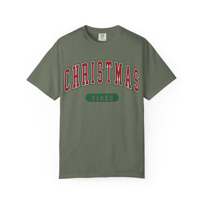 Retro Christmas Vibes T-shirt | Womens Christmas Outfit | Holiday Tees | Womens Xmas Party Gift, Festive Holiday shirt