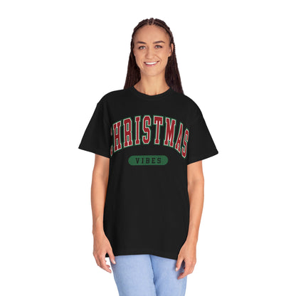 Retro Christmas Vibes T-shirt | Womens Christmas Outfit | Holiday Tees | Womens Xmas Party Gift, Festive Holiday shirt