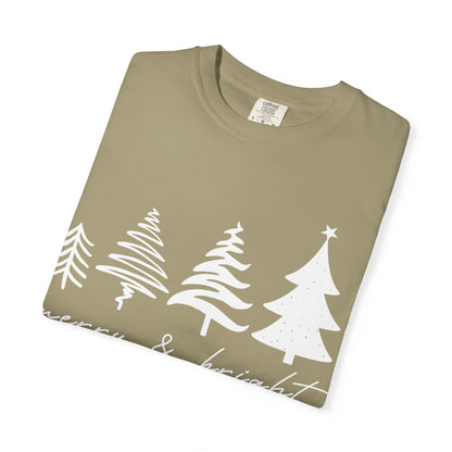 Merry & Bright Holiday Shirt | Retro Merry Christmas Holiday Tees | Xmas Winter Outfit | Christmas Trees T-shirt | Womens Festive Holiday