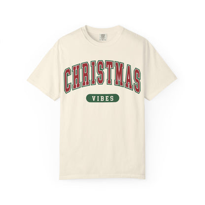 Retro Christmas Vibes T-shirt | Womens Christmas Outfit | Holiday Tees | Womens Xmas Party Gift, Festive Holiday shirt