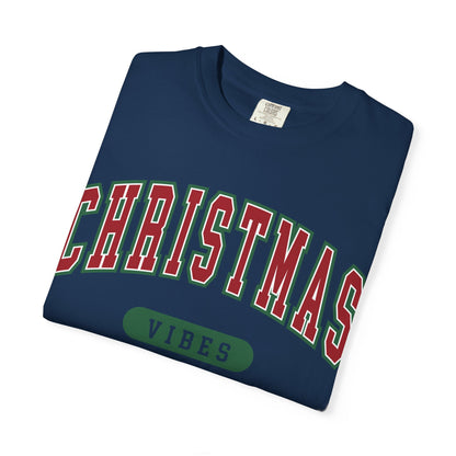 Retro Christmas Vibes T-shirt | Womens Christmas Outfit | Holiday Tees | Womens Xmas Party Gift, Festive Holiday shirt