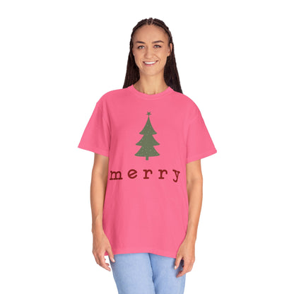 Retro Merry T-shirt | Merry Christmas Tees | Festive Holiday Outfit | Gift for Women | Christmas Minimalist T-shirt