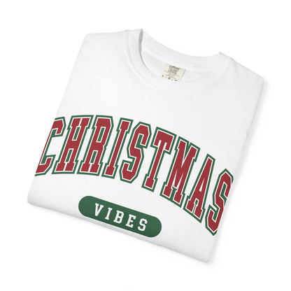 Retro Christmas Vibes T-shirt | Womens Christmas Outfit | Holiday Tees | Womens Xmas Party Gift, Festive Holiday shirt