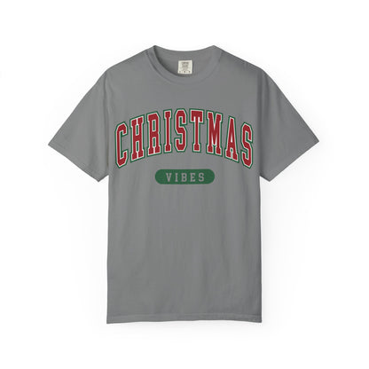 Retro Christmas Vibes T-shirt | Womens Christmas Outfit | Holiday Tees | Womens Xmas Party Gift, Festive Holiday shirt