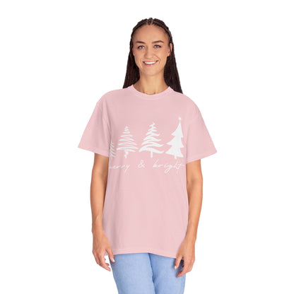 Merry & Bright Holiday Shirt | Retro Merry Christmas Holiday Tees | Xmas Winter Outfit | Christmas Trees T-shirt | Womens Festive Holiday