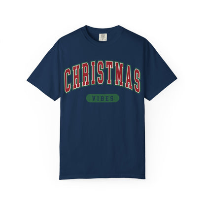 Retro Christmas Vibes T-shirt | Womens Christmas Outfit | Holiday Tees | Womens Xmas Party Gift, Festive Holiday shirt
