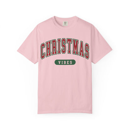 Retro Christmas Vibes T-shirt | Womens Christmas Outfit | Holiday Tees | Womens Xmas Party Gift, Festive Holiday shirt