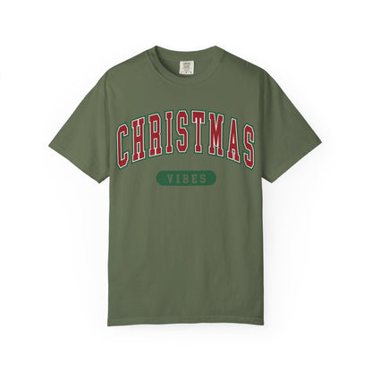Retro Christmas Vibes T-shirt | Womens Christmas Outfit | Holiday Tees | Womens Xmas Party Gift, Festive Holiday shirt